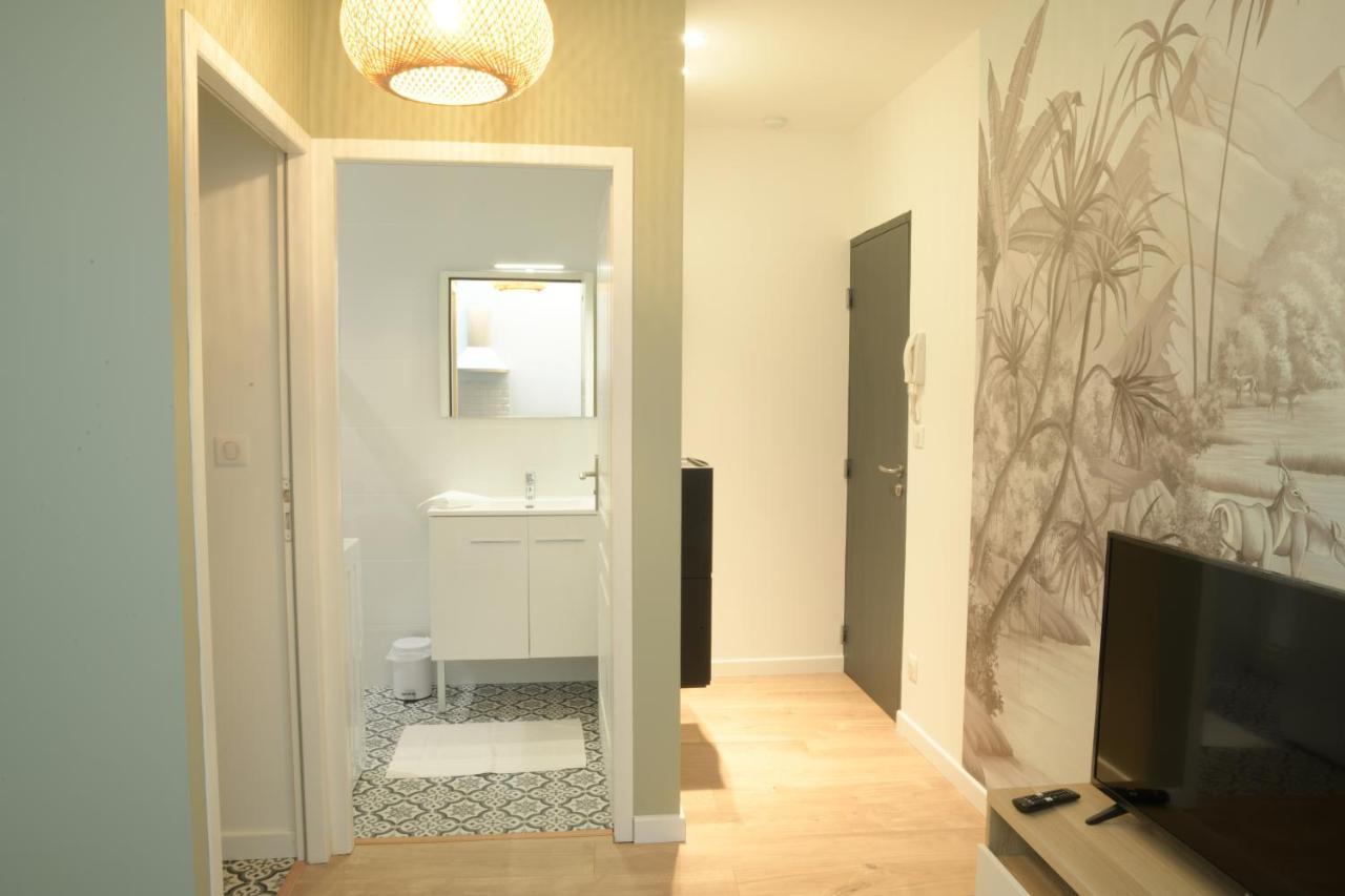T2 Avec Verriere Situe En Hyper Centre Avec Wifi, Linge, Draps, Savons Et Serviettes Fournis コニャック エクステリア 写真